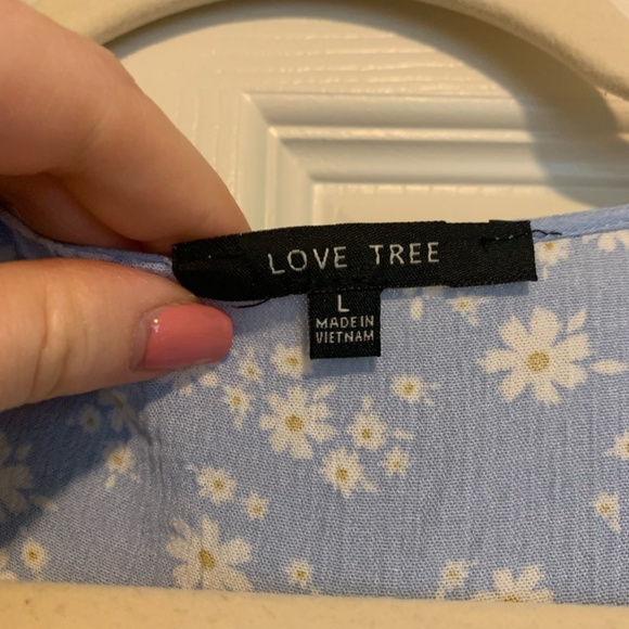 NWOT Love Tree Floral Smocked Romper - Picture 2 of 4